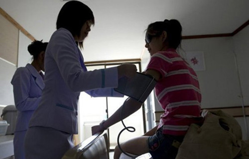 Giai đoạn 2 là khoảng thời gian trải nghiệm cuộc sống ở giới tính khác, kéo dài khoảng 1 năm. Giai đoạn 2 là khoảng thời gian trải nghiệm cuộc sống ở giới tính khác, kéo dài khoảng 1 năm