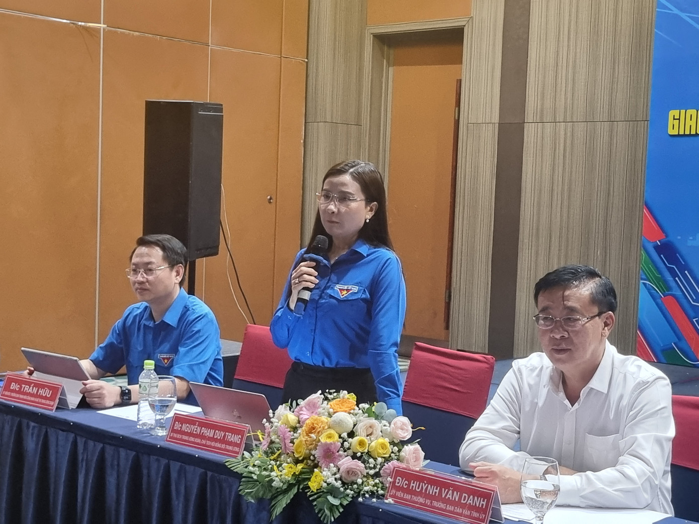 Chị Nguyễn Phạm Duy Trang - Bí thư Trung ương Đoàn, Chủ tịch Hội đồng Đội Trung ương phát biểu chỉ đạo tại hội nghị.