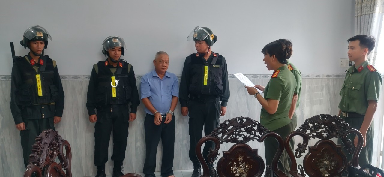 Ông Phan Văn Thanh bị bắt tạm giam trước đó Ông Phan Văn Thanh bị bắt tạm giam trước đó