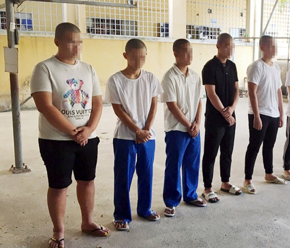 Các đối tượng bị bắt giữ Các đối tượng bị bắt giữ