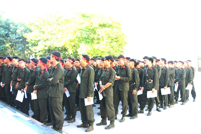 Sáng 17/12, tại Trung tâm huấn luyện và bồi dưỡng nghiệp vụ 2- Bộ Tư lệnh Cảnh sát cơ động (xã Long Đức, huyện Long Thành, Đồng Nai) đã diễn ra Ngày hội hiến máu Chủ Nhật Đỏ. Chương trình do báo Tiền Phong phối hợp với Trung tâm huấn luyện và bồi dưỡng nghiệp vụ 2 Bộ Tư lệnh Cảnh sát cơ động và Bệnh viện Quân y 175 tổ chức. Sáng 17/12, tại Trung tâm huấn luyện và bồi dưỡng nghiệp vụ 2- Bộ Tư lệnh Cảnh sát cơ động (xã Long Đức, huyện Long Thành, Đồng Nai) đã diễn ra Ngày hội hiến máu Chủ Nhật Đỏ. Chương trình do báo Tiền Phong phối hợp với Trung tâm huấn luyện và bồi dưỡng nghiệp vụ 2 Bộ Tư lệnh Cảnh sát cơ động và Bệnh viện Quân y 175 tổ chức.