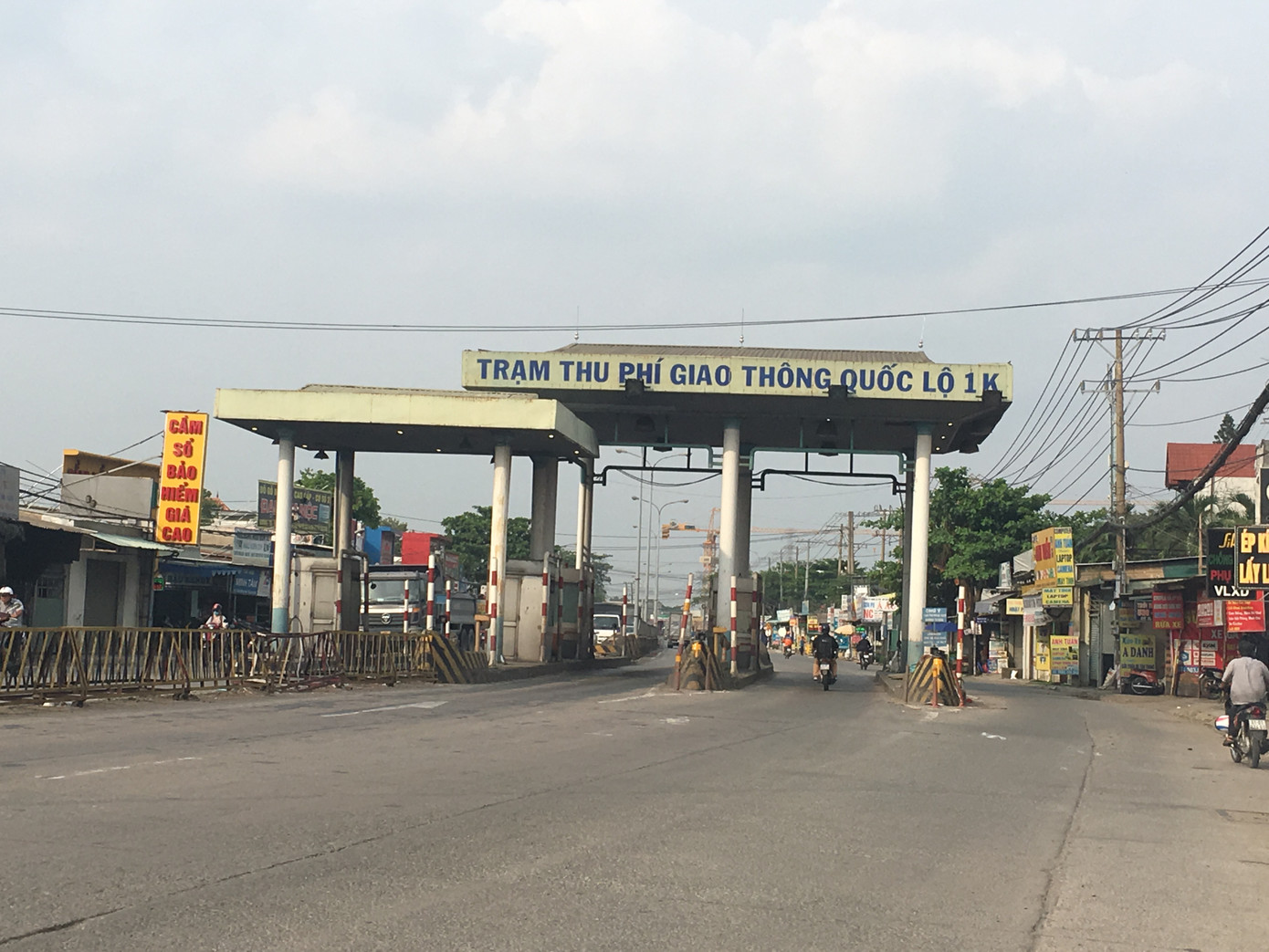 Trạm thu phí BOT quốc lộ 1K qua địa bàn TP Dĩ An (Bình Dương) Trạm thu phí BOT quốc lộ 1K qua địa bàn TP Dĩ An (Bình Dương)