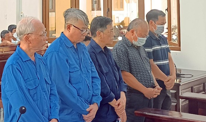 Các bị cáo tại phiên tòa