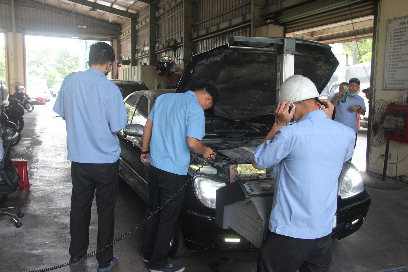 Hoạt động tại Trung tâm Đăng kiểm 60-01S vẫn bình thường Hoạt động tại Trung tâm Đăng kiểm 60-01S vẫn bình thường