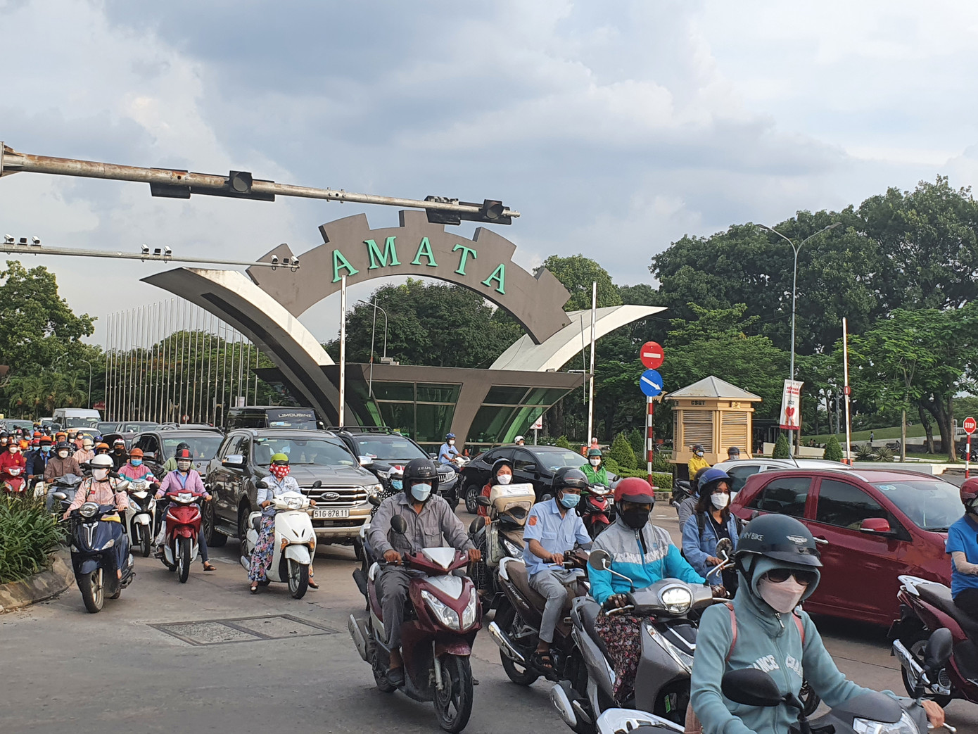 Công nhân tại một KCN ở Đồng Nai.