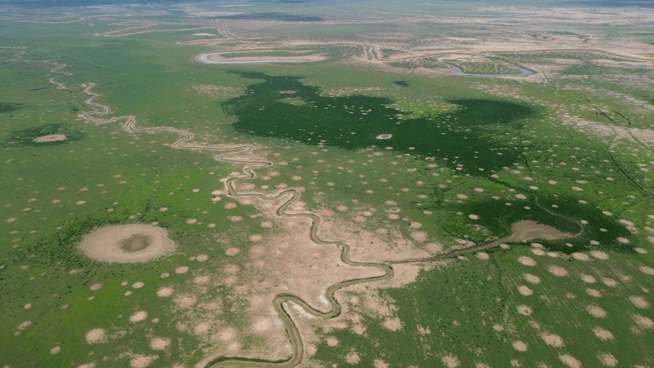 Lòng hồ Trị An cạn nước