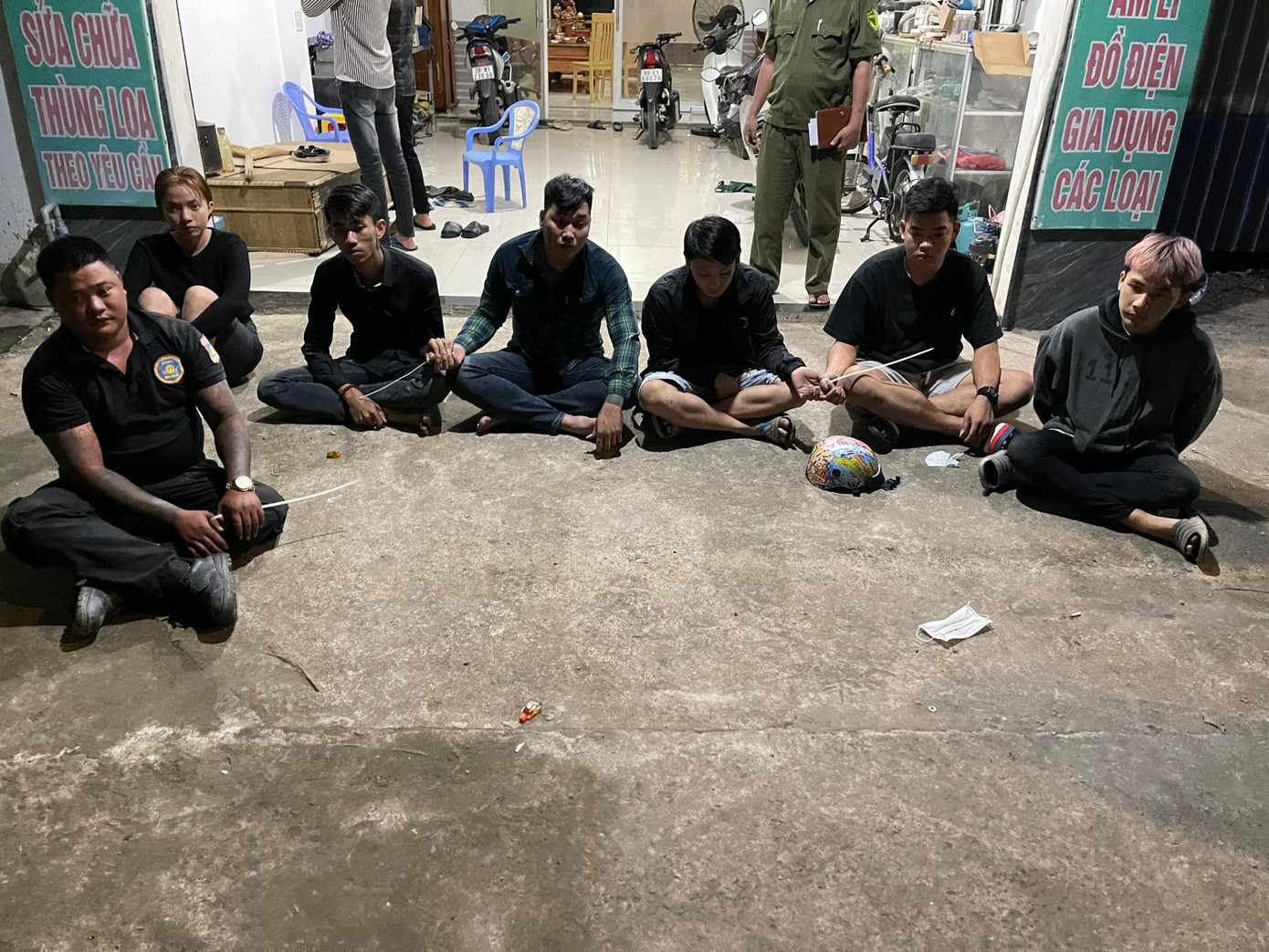 Các đối tượng bị bắt giữ