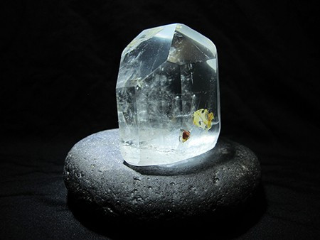 Để định giá viên đá là rất khó, bởi nó phụ thuộc vào sự có duyên của người chơi