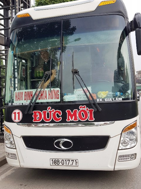 Hà Nội xử lý xe hàng loạt xe khách tung hoành trái tuyến gây tắc nghẽn ảnh 3