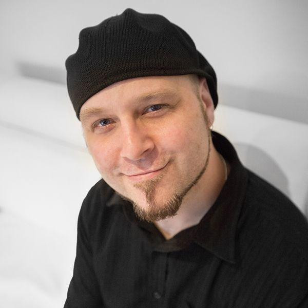 Nguồn: Internet Tác giả Tom Taylor. (Nguồn: Internet)