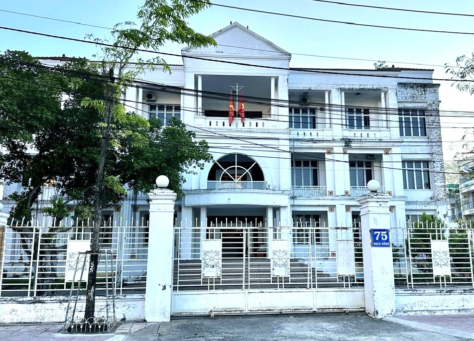 Trụ sở cũ của Ban Tổ chức Tỉnh ủy Bình Dương sau khi di dời về Trung tâm hành chính tỉnh Ảnh: tư liệu Trụ sở cũ của Ban Tổ chức Tỉnh ủy Bình Dương sau khi di dời về Trung tâm hành chính tỉnh Ảnh: tư liệu