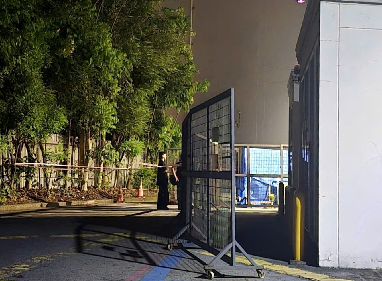 Hiện trường được công an phong tỏa để khám nghiệm Hiện trường được công an phong tỏa để khám nghiệm