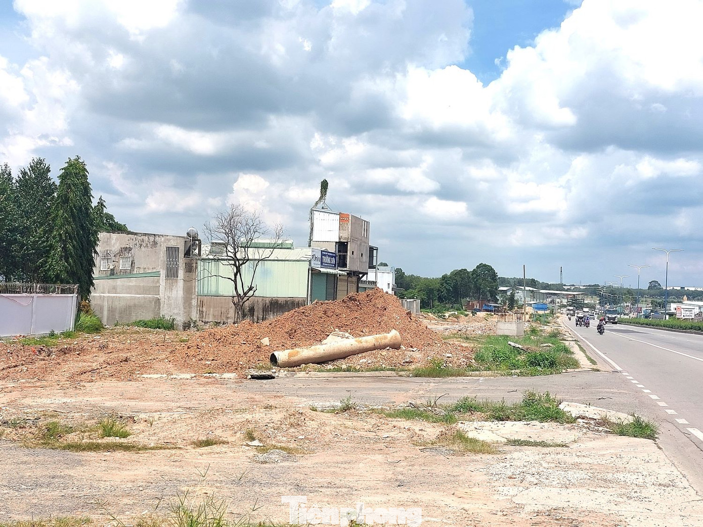 Ngoài phần đường hiện hữu (trùng với một phần đường Mỹ Phước Tân Vạn), hiện nay chủ đầu tư đã nhận bàn giao đất đã giải phóng mặt bằng. Ngoài phần đường hiện hữu (trùng với một phần đường Mỹ Phước Tân Vạn), hiện nay chủ đầu tư đã nhận bàn giao đất đã giải phóng mặt bằng.