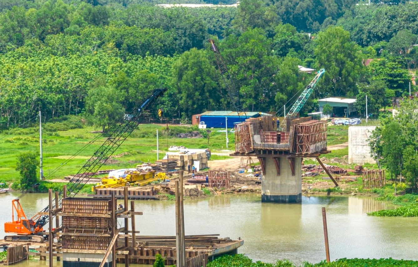 Dự án đường Hồ Chí Minh đoạn qua Bình Dương có 6 cầu