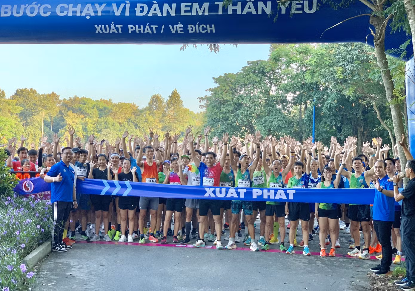 Chương trình Bước chạy "Vì đàn em thân yêu" Chương trình Bước chạy "Vì đàn em thân yêu"