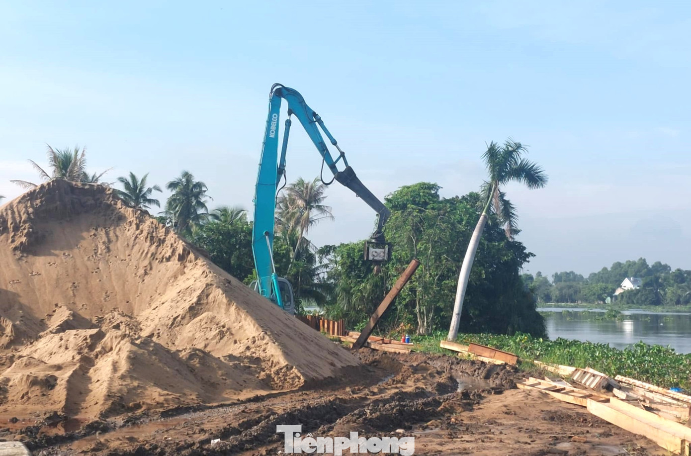 Công trường thi công đường ven sông Sài Gòn đoạn qua địa bàn TP Thủ Dầu Một