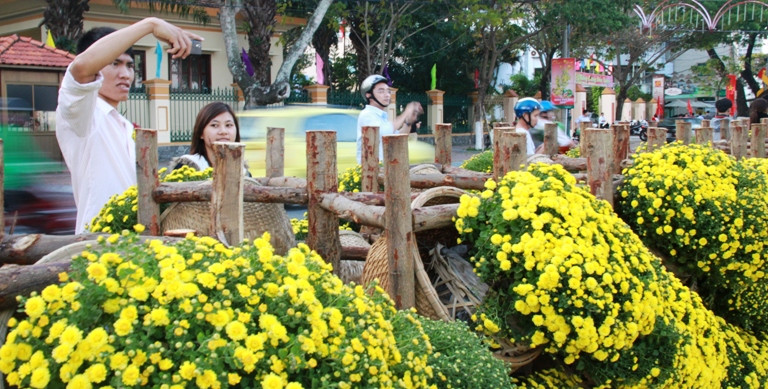 Thu hút sự chú ý của người dân, du khách