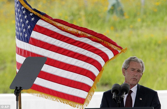 Ông Bush phát biểu tại buổi lễ tưởng niệm