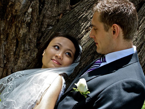 Để đạt được hạnh phúc, các đôi bạn trẻ khác quốc tịch phải vượt qua nhiều rào cản văn hóa, lối sống - (ảnh mang tính minh họa)