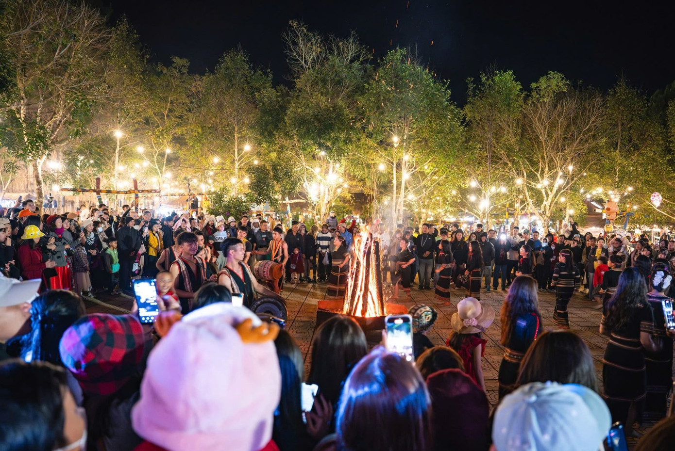 Dự kiến lượng khách đến Măng Đen tăng kỷ lục trong dịp nghỉ lễ kéo dài 5 ngày. Dự kiến lượng khách đến Măng Đen tăng kỷ lục trong dịp nghỉ lễ kéo dài 5 ngày.