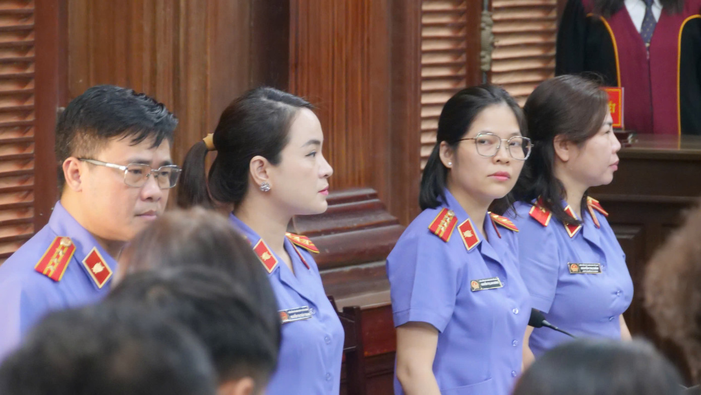 Đại diện Viện Kiểm sát tại phiên tòa. Đại diện Viện Kiểm sát tại phiên tòa.