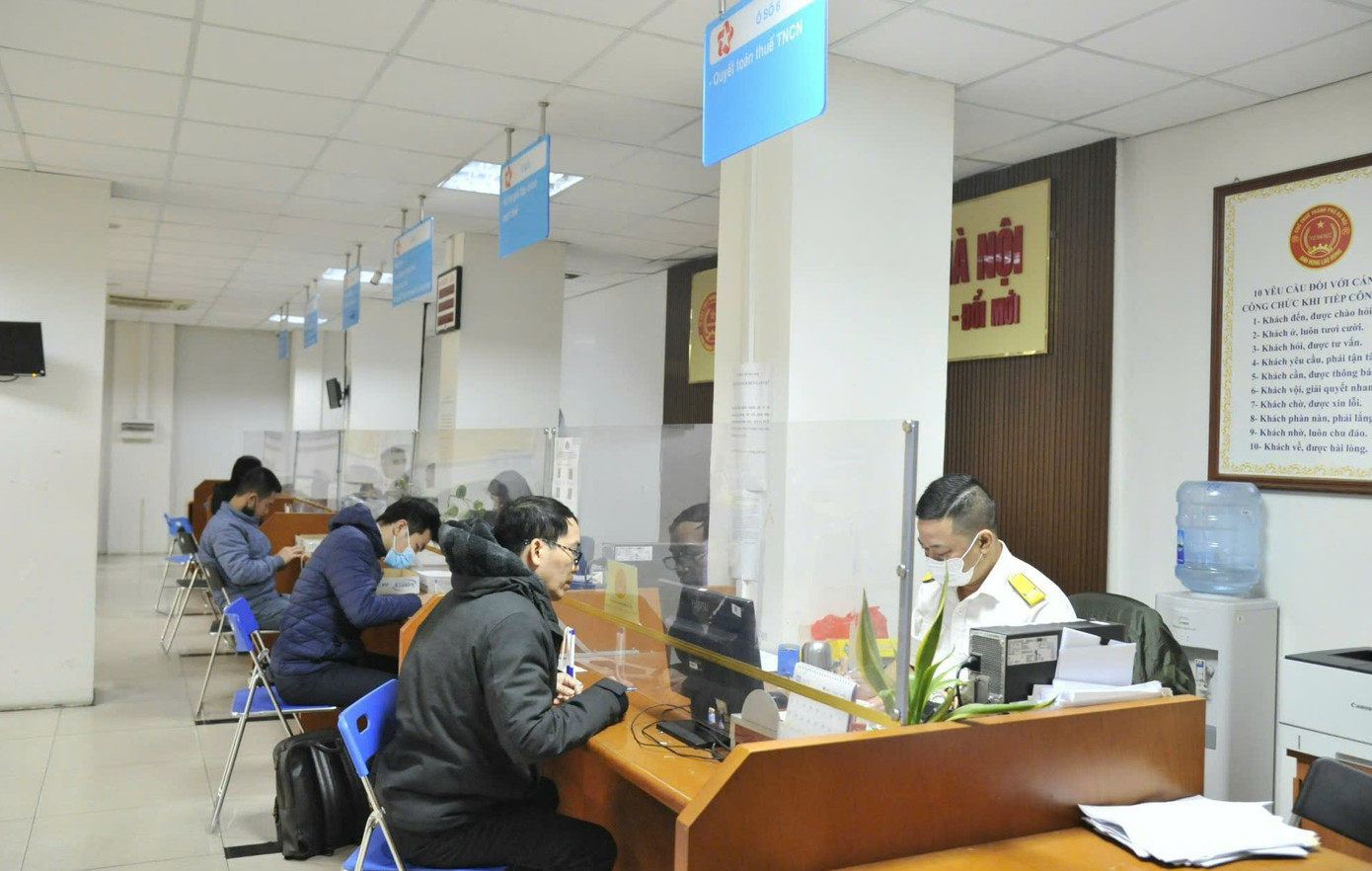 Nhiều ý kiến đóng góp nên mở rộng diện miễn giảm thuế TNCN đề góp phần khuyến khích phát triển kinh tế. Ảnh: Như Ý. Nhiều ý kiến đóng góp nên mở rộng diện miễn giảm thuế TNCN đề góp phần khuyến khích phát triển kinh tế. Ảnh: Như Ý.