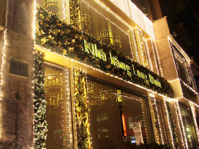 Nhà hàng Long Đình trang hoàng rực rỡ chào đón Noel