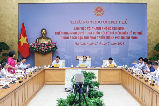 Các đại biểu tham dự cuộc họp tại điểm cầu trụ sở Chính phủ (Ảnh: VGP/Nhật Bắc)