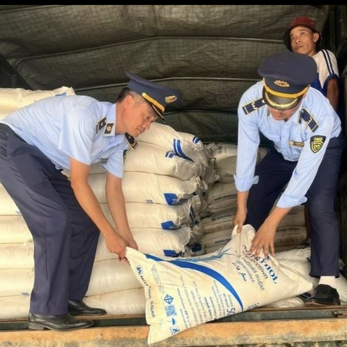 Đường nhập lậu xuất xứ Thái Lan bị thu giữ. Ảnh: QLTT Đường nhập lậu xuất xứ Thái Lan bị thu giữ. Ảnh: QLTT