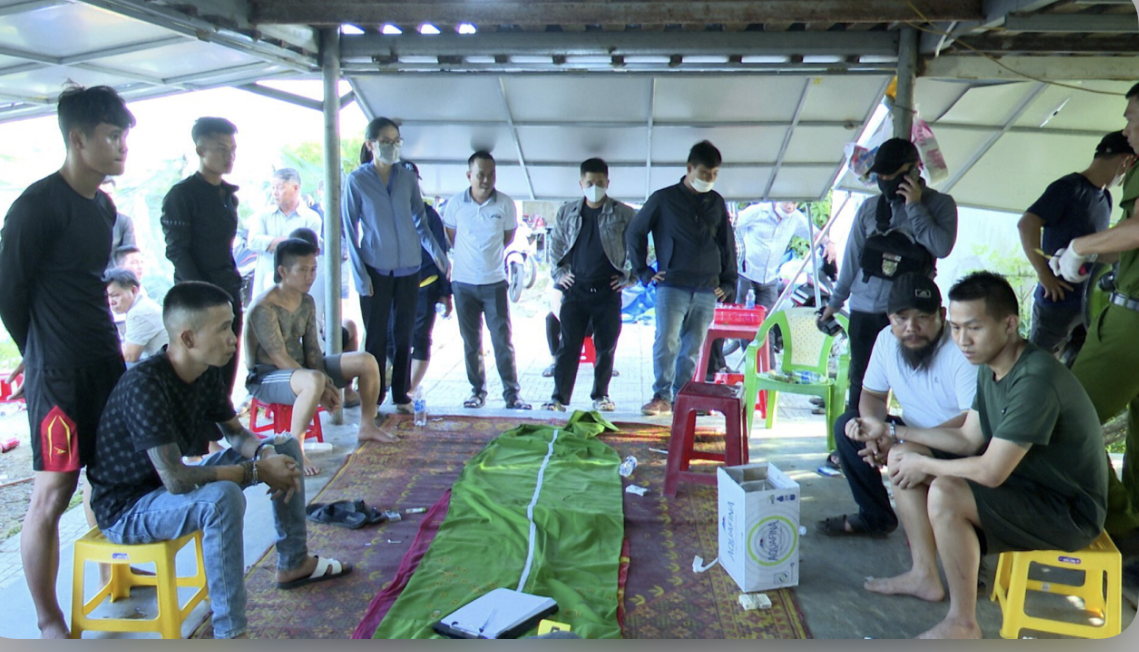 Các con bạc bị Công an tỉnh Quảng Trị bắt giữ ngày 11/6.