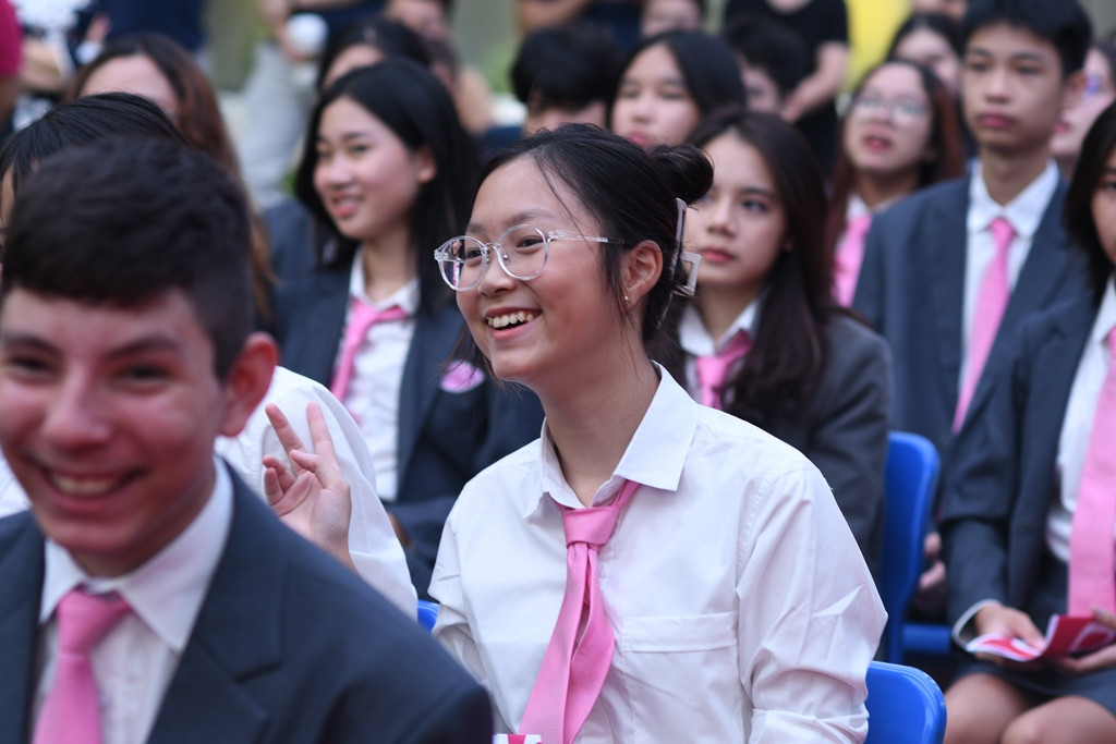 Thêm một nữ sinh “gieo thương nhớ” với khuôn mặt bầu bĩnh, đáng yêu