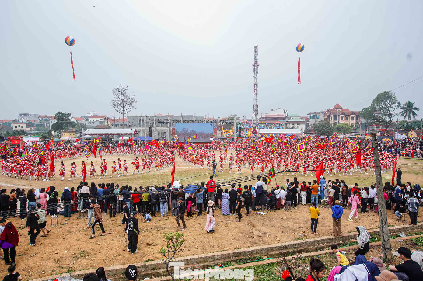 Di tích đình Dương Liễu (Hoài Đức, Hà Nội) thờ đức Thành hoàng Lý Phục Man, một danh tướng thời Lý Nam Đế, sống ở thế kỷ thứ VI. Ngài vốn người làng Cổ Sở (sau đổi là Yên Sở). Cưỡi ngựa bắn cung rất giỏi là sở trường của ông. Ông đã lập nhiều chiến công trong việc đánh đuổi giặc Lương xâm lược. Nhà Tiền Lý thành lập (544 - 555) ông được cử trông coi vùng đất phía nam, đánh tan cuộc xâm lược của Chămpa. Sau đó được gả công chúa Lý Nương, ban cho ông họ Lý và chức Thiếu uý.