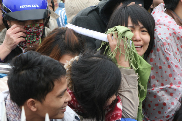 Méo mặt vì cảnh chen lấn