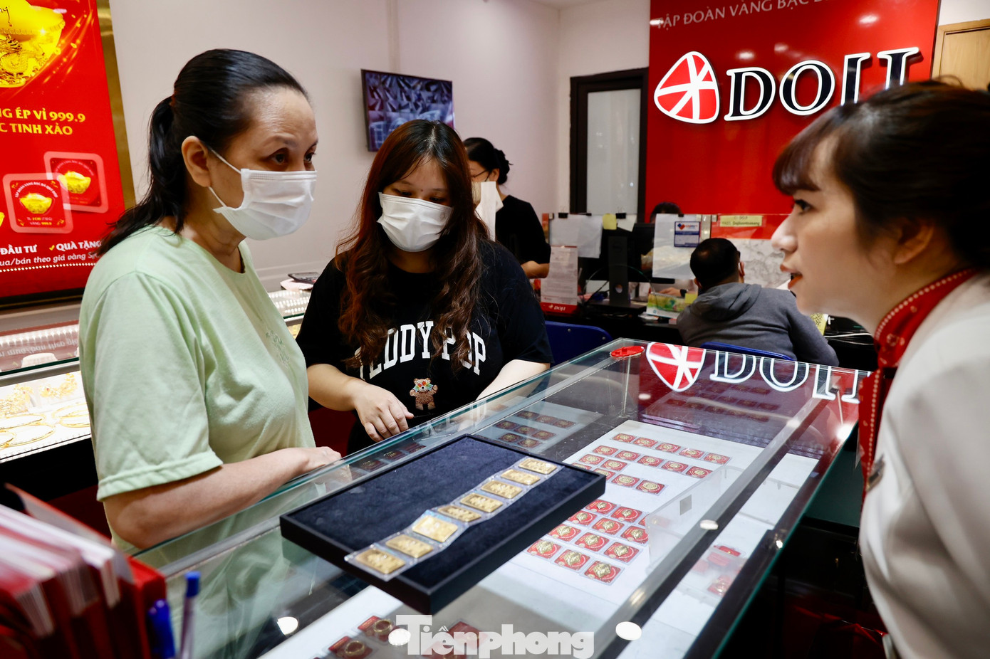 Giá vàng SJC tăng mạnh phiên đấu thầu vàng của Ngân hàng Nhà nước sắp tới (ảnh: Như Ý).