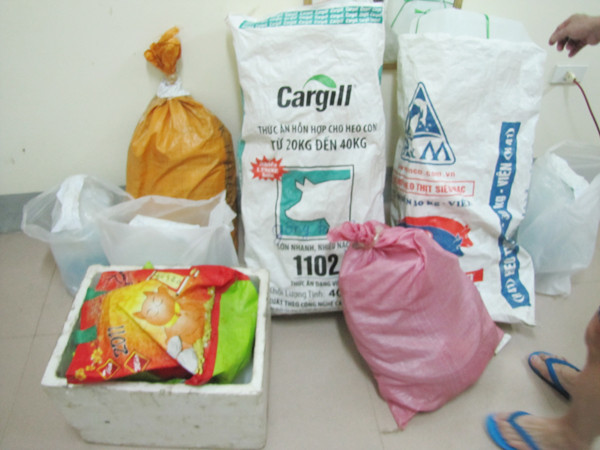 Dụng cụ thu được trong lò sản xuất ma túy đá của Lê Thanh Hải. Dụng cụ thu được trong lò sản xuất ma túy đá của Lê Thanh Hải