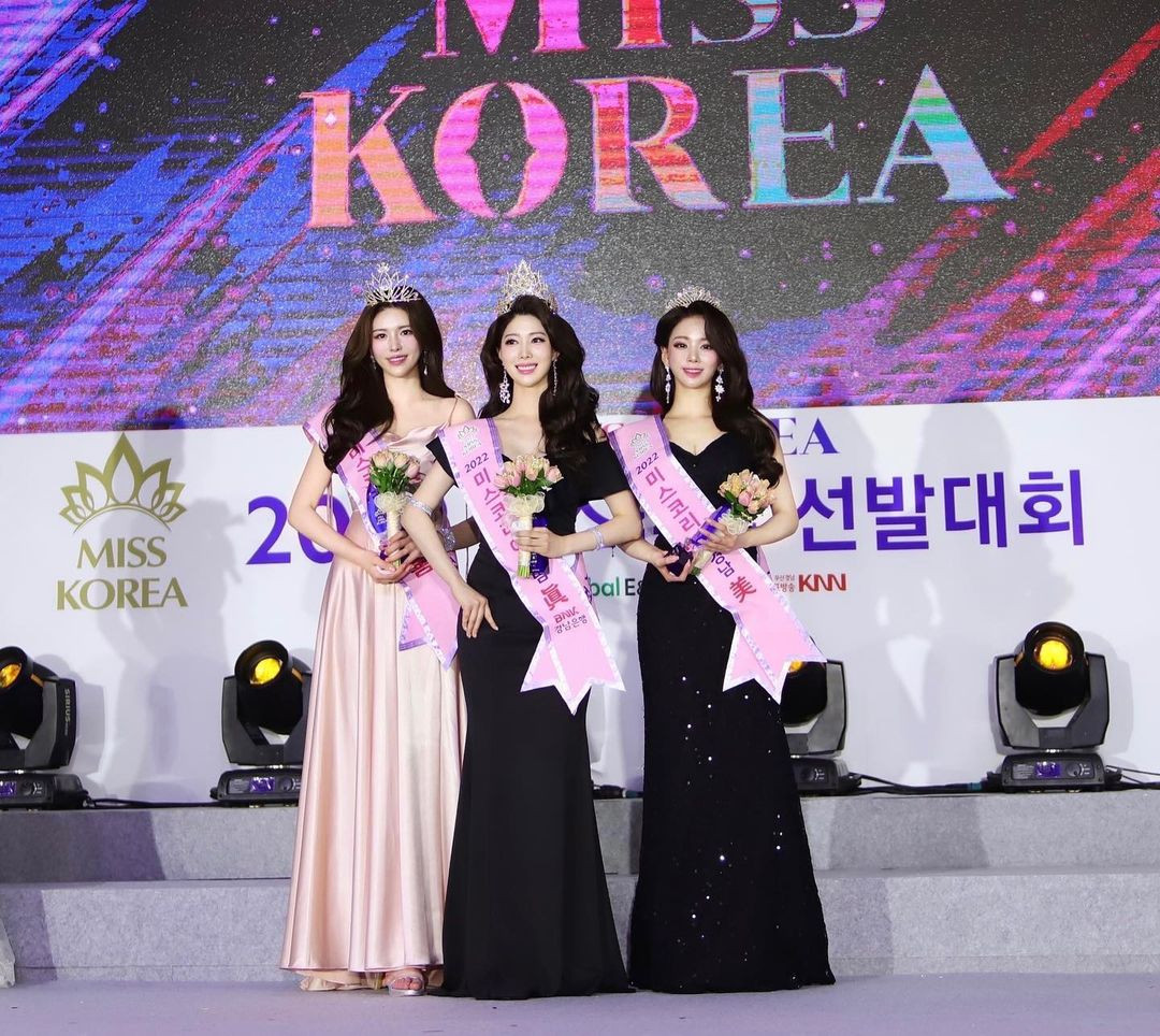 Soyun Kim là gương mặt quen thuộc với giới sắc đẹp. Năm 2022, cô tham dự cuộc thi Miss Korea và vào top 30.