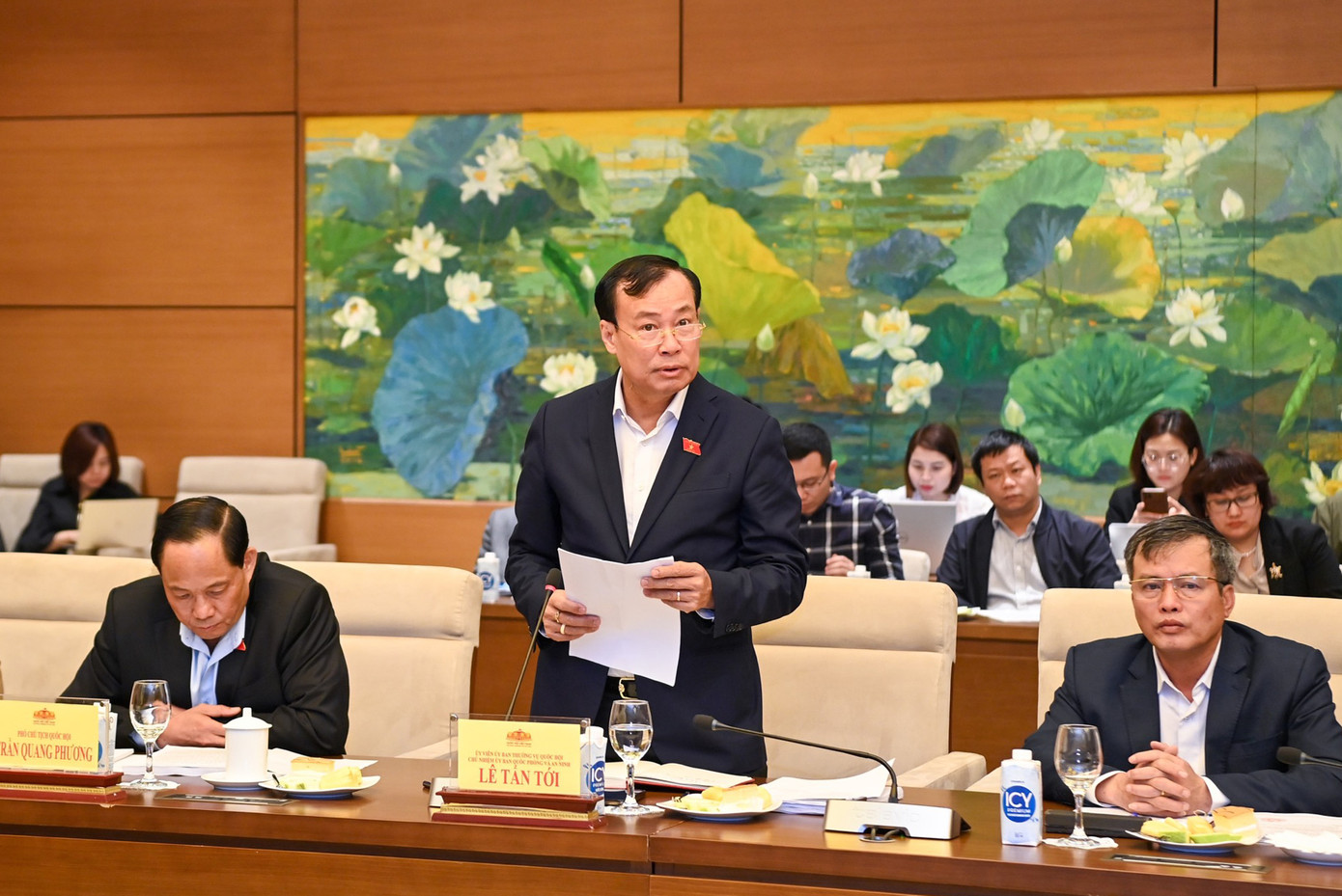 Chủ nhiệm Ủy ban Quốc phòng và An ninh Lê Tấn Tới