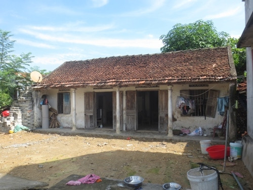 Vu Lan xót xa vần thơ tặng mẹ 'Đã 30 tuổi đầu mẹ vẫn bê cơm đút' ảnh 1