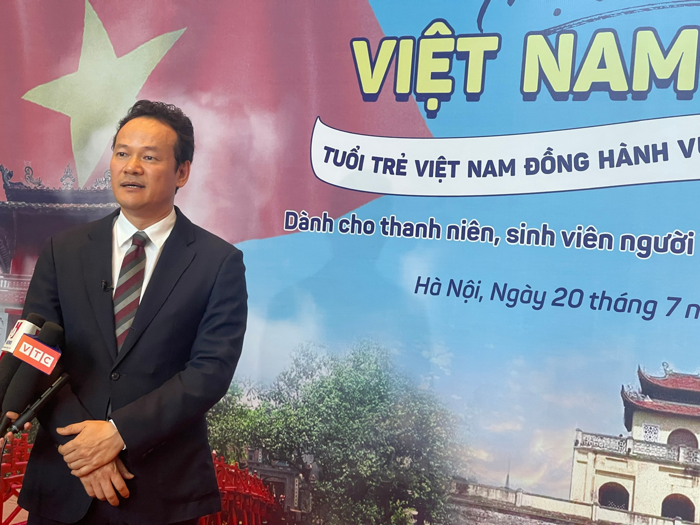 Ông Mai Phan Dũng, Phó Chủ nhiệm Ủy ban Nhà nước về người Việt Nam ở nước ngoài. (Ảnh: L.A)