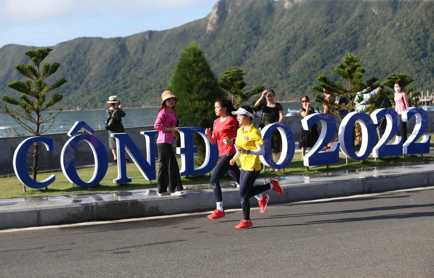 Tiền Phong Marathon 2022 diễn ra chỉ hơn một tháng trước khi kỳ SEA Games 31 chính thức khởi tranh trên sân nhà. Bên cạnh làm nhiệm vụ cho địa phương Bắc Giang, đây cũng là đợt tập dượt quan trọng, kiểm tra phong độ cũng như quá trình chuẩn bị cho SEA Games 31 của nữ tuyển thủ quốc gia.