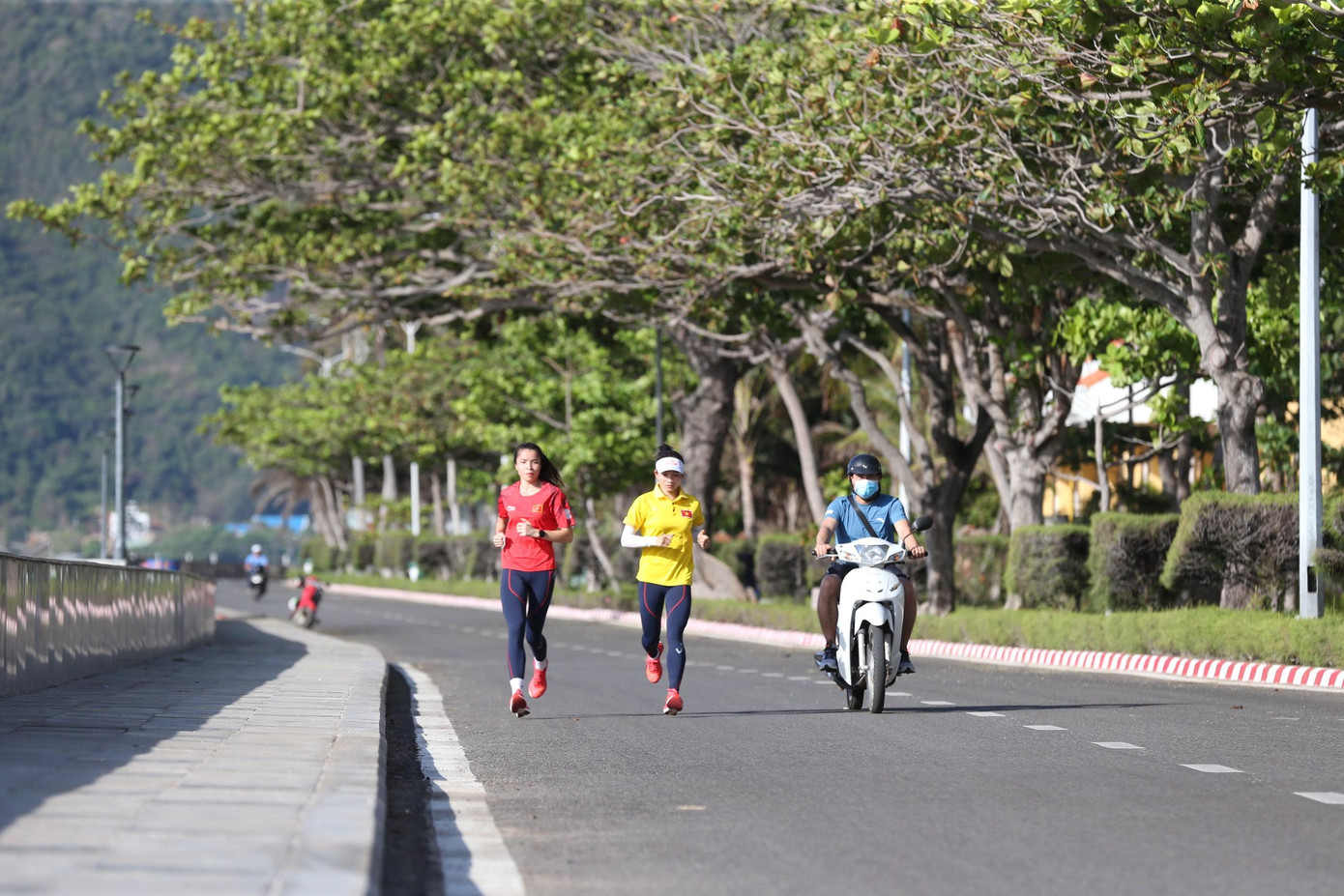 Các VĐV tranh tài ở 4 cự ly thi đấu: 42,195km; 21,1km và 10km cho cả VĐV chuyên nghiệp và phong trào. Cự ly 5km chỉ dành riêng cho VĐV chuyên nghiệp tham gia.