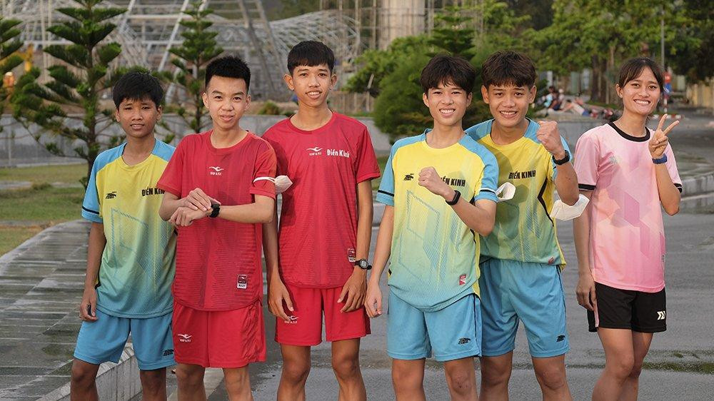 Tiền Phong Marathon 2022 được tổ chức tại Côn Đảo ngày 27/3 với 3.700 VĐV tranh tài, trong đó có 3.500 VĐV phong trào và hơn 200 VĐV chuyên nghiệp.