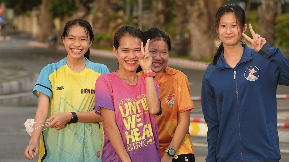 Các VĐV tranh tài ở 4 cự ly thi đấu: 42,195km; 21,1km và 10km cho cả VĐV chuyên nghiệp và phong trào. Cự ly 5km chỉ dành riêng cho VĐV chuyên nghiệp tham gia.