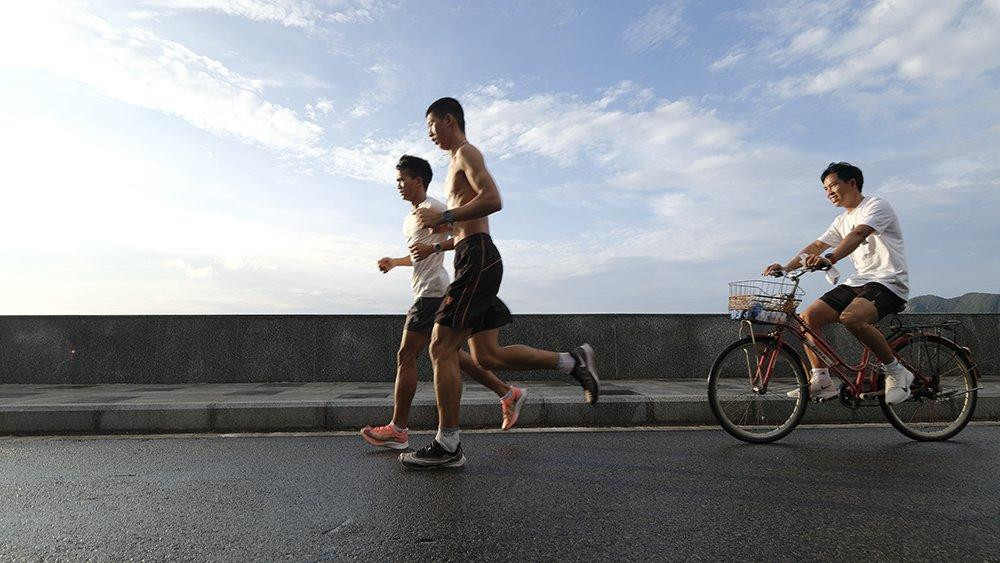 Các VĐV tích cực rèn luyện chờ tới ngày tranh tài.