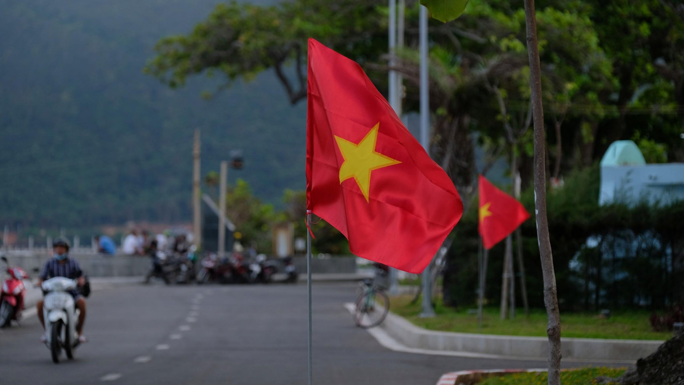 Kỷ lục gia SEA Games Nguyễn Thị Oanh, người hướng đến danh hiệu thứ sáu liên tiếp của hệ 5km nữ tuyển tại Tiền Phong Marathon cho biết: "Tôi thật sự choáng ngợp về cảnh quan thiên nhiên ở Côn Đảo. Chạy trên những con đường toàn cờ Tổ quốc là một vinh dự không chỉ của riêng tôi. Chúc các VĐV có một giải đấu thành công và ấn tượng".