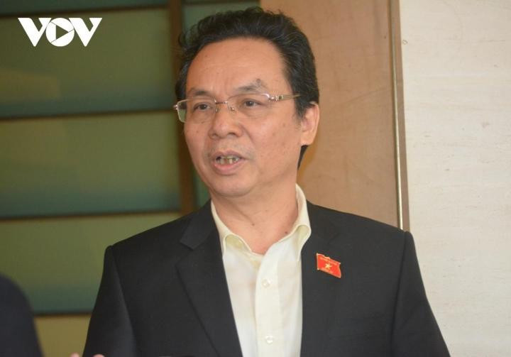 Đại biểu Hoàng Văn Cường, Ủy viên Ủy ban Tài chính, Ngân sách của Quốc hội, Phó Hiệu trưởng ĐH Kinh tế Quốc dân.