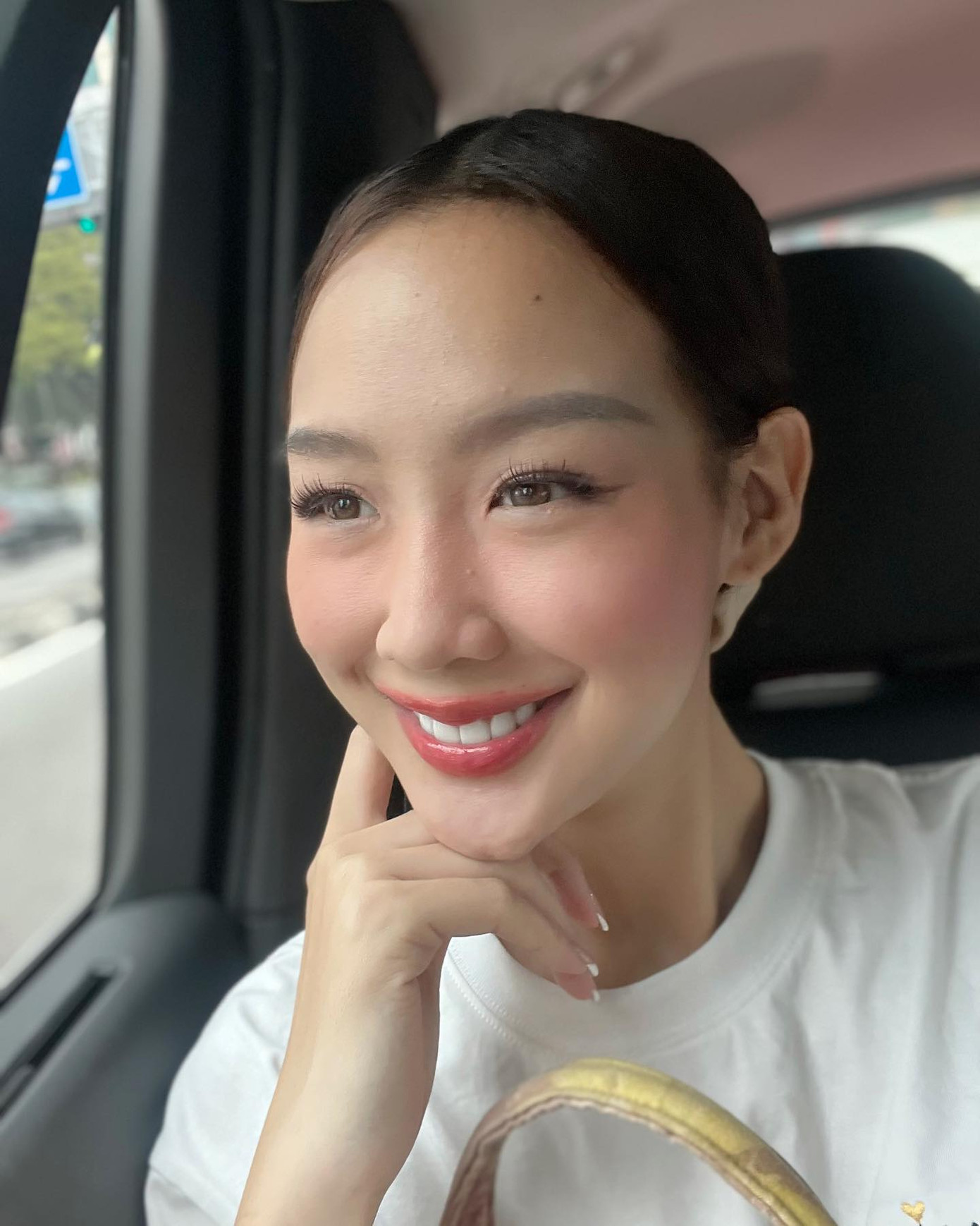 Hoa hậu Bảo Ngọc đi từ thiện cùng Hội Hữu nghị Malaysia - Việt Nam trong ngày lễ Quốc khánh. Hoa hậu Bảo Ngọc đi từ thiện cùng Hội Hữu nghị Malaysia - Việt Nam trong ngày lễ Quốc khánh.