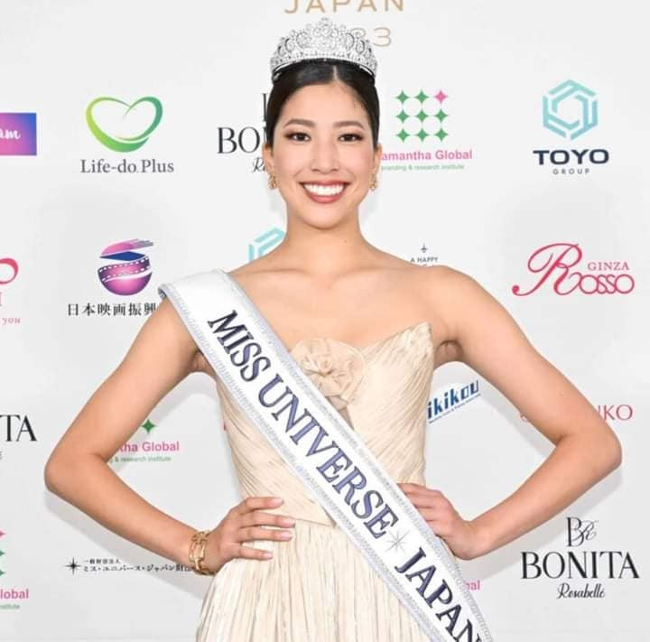 Hoa hậu Hoàn vũ Nhật Bản 2023 Rio Miyazaki bị chê già. Hoa hậu Hoàn vũ Nhật Bản 2023 Rio Miyazaki bị chê già.