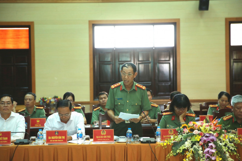 Đại tá Bùi Văn Thảo báo cáo tình hình các mặt công tác 8 tháng năm 2023.