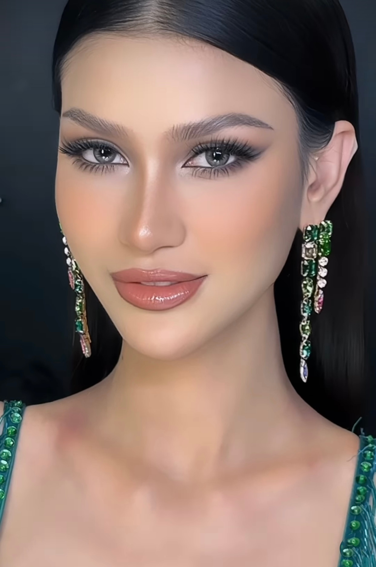 Người đẹp khoe vẻ gợi cảm trong buổi chụp hình tại TPHCM.